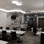 Brezza Marina & Ristorante Shoreline B&B 4*