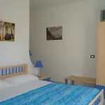 Brezza Marina & Ristorante Shoreline B&B 포쟐로