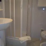 Brezza Marina & Ristorante Shoreline B&B 4*