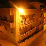 Brezza Marina & Ristorante Shoreline B&B 4*