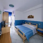 B&B Brezza Marina & Ristorante Shoreline