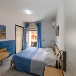 Brezza Marina & Ristorante Shoreline 4*