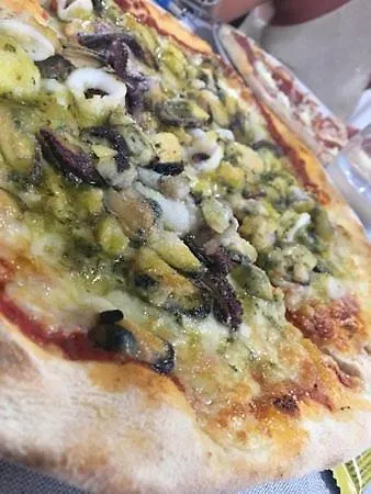 Brezza Marina & Ristorante Shoreline