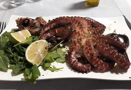 Panzió Brezza Marina & Ristorante Shoreline 4*