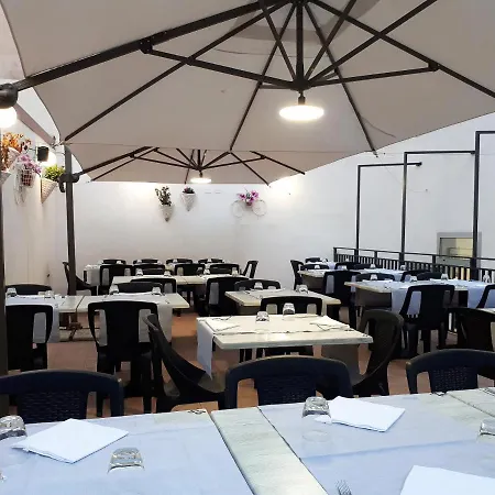 مبيت وإفطار بريزا مارينا بوزالو