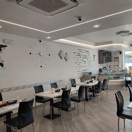 فندق مبيت وإفطار مبيت وإفطار بريزا مارينا 3*