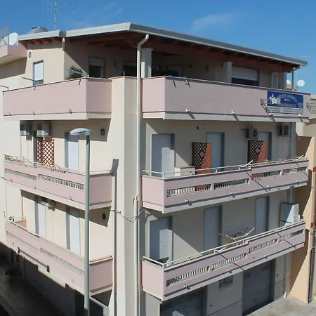 Panzió Brezza Marina & Ristorante Shoreline