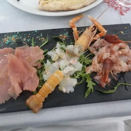 Brezza Marina & Ristorante Shoreline 4*