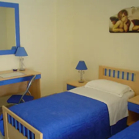 مبيت وإفطار بريزا مارينا فندق مبيت وإفطار 3*