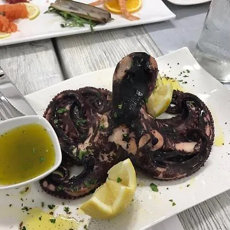 Brezza Marina & Ristorante Shoreline Nocleg ze śniadaniem 4*