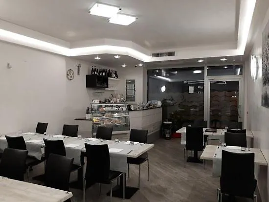 Brezza Marina & Ristorante Shoreline Nocleg ze śniadaniem 4*