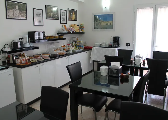 Brezza Marina & Ristorante Shoreline Nocleg ze śniadaniem Pozzallo