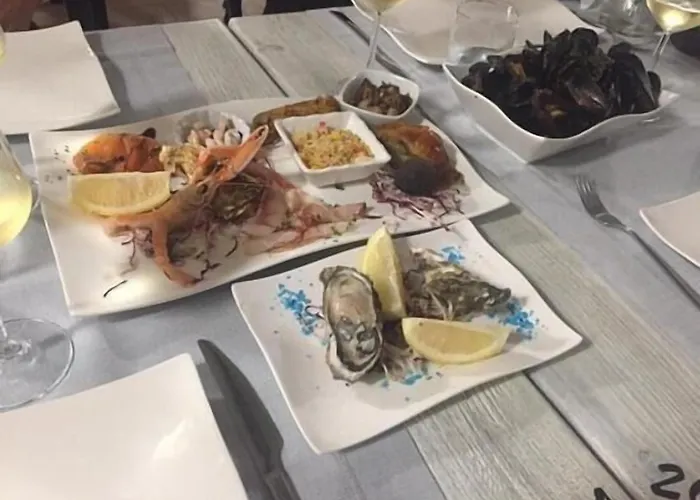 Brezza Marina & Ristorante Shoreline Nocleg ze śniadaniem Pozzallo