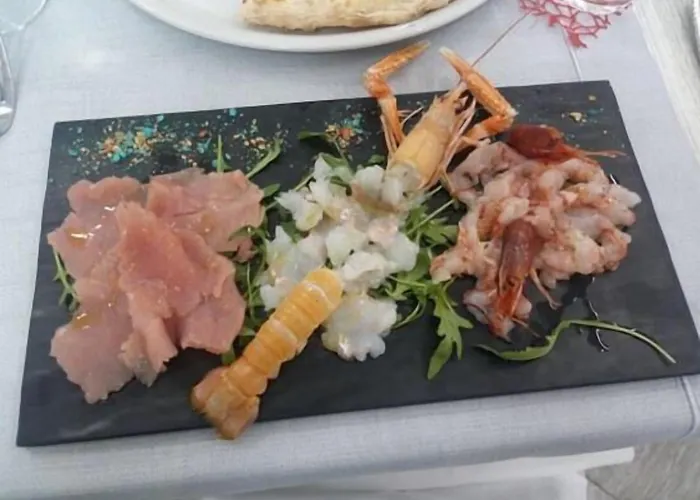 Brezza Marina & Ristorante Shoreline 4*